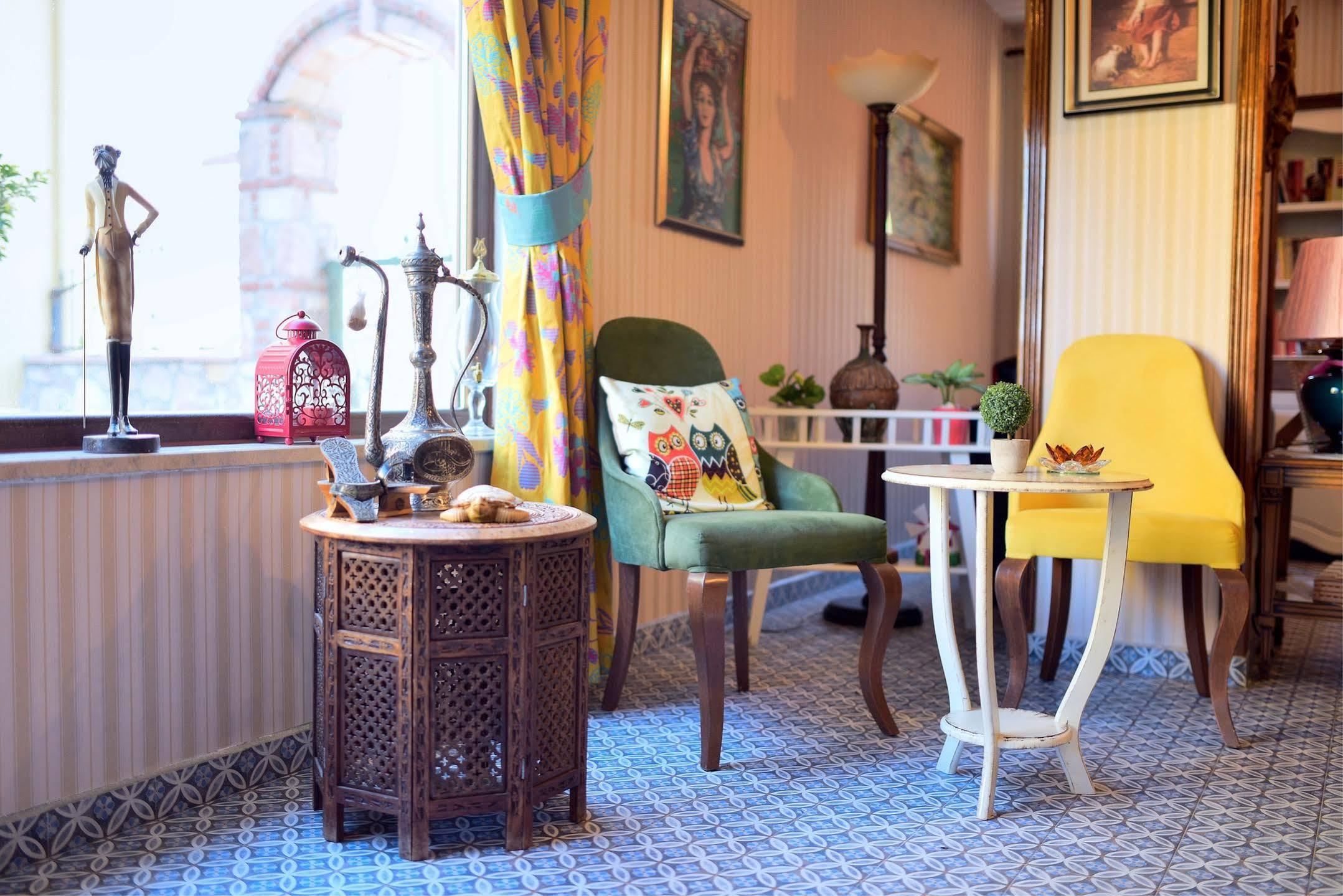 Otel Nilüfer Butik Ayvalı